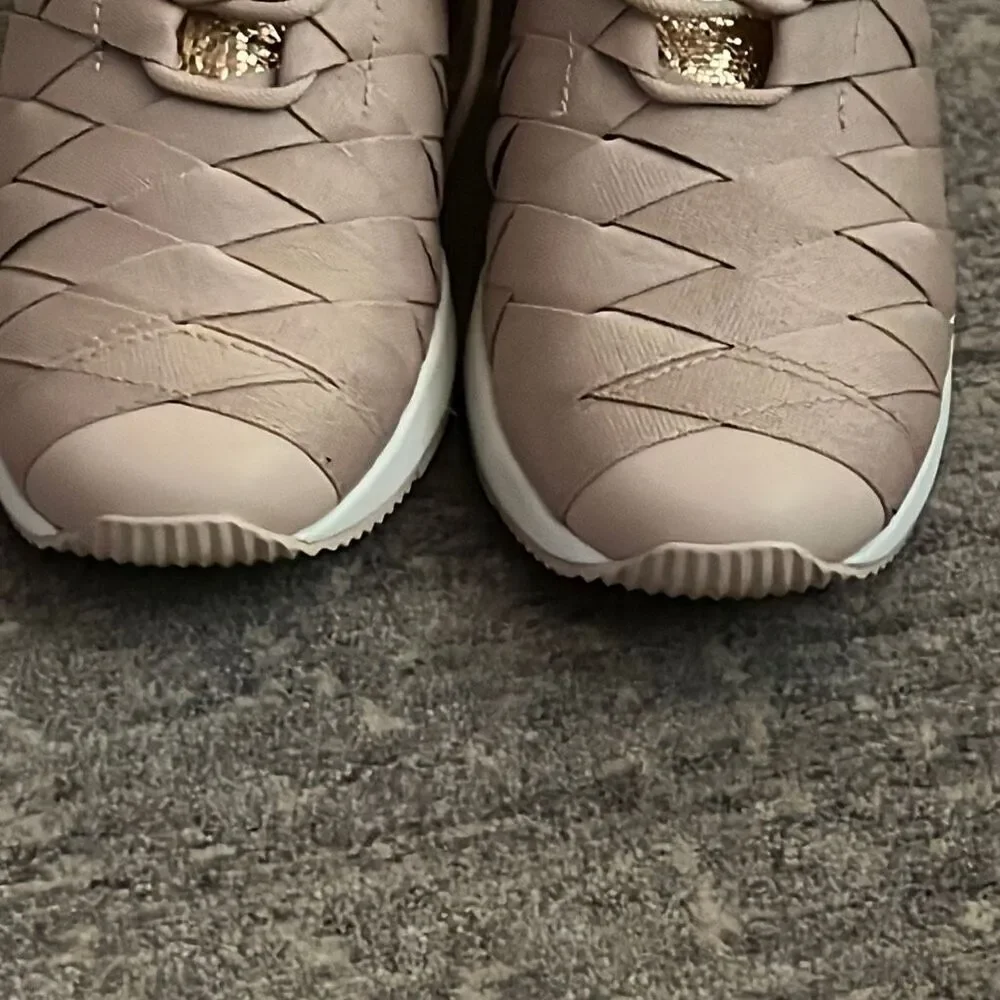 Michael Kors Cydney Metallic Webbed Sneaker size  9.5